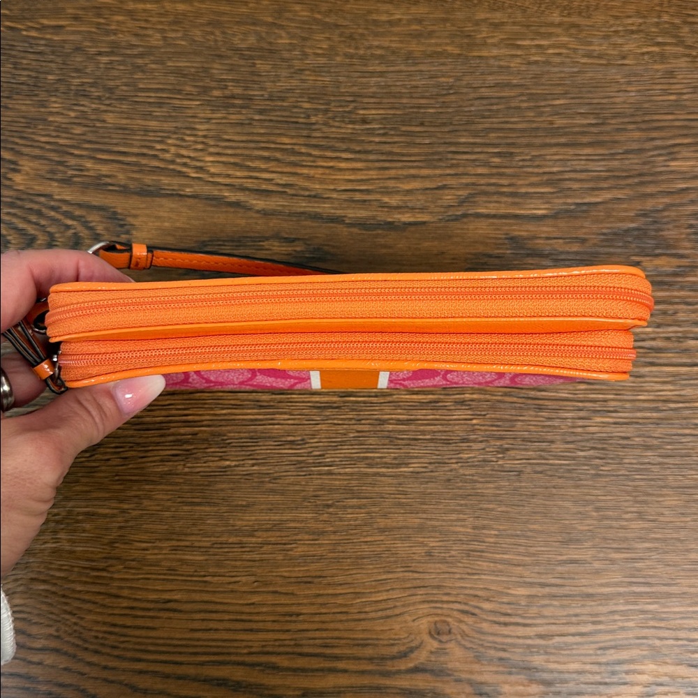 Coach Vibrant Pink and Orange Double Zip Signature Logo Wristlet Clutch Wallet! - Picture 10 of 12